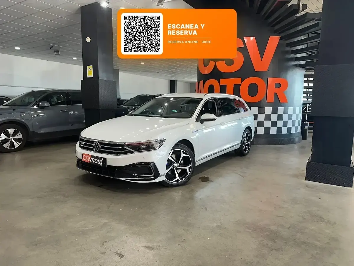 Usado VW Passat Executive 218 CV (160 kW) 2022 Blanco Familiar