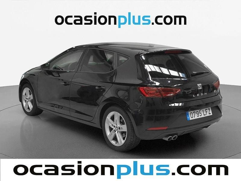 Usado Seat Leon FR 150 CV (110 kW) 2020 Negro