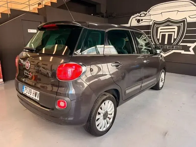 Usado Fiat 500L 105 CV (77 kW) 2014 Verde Monovolumen