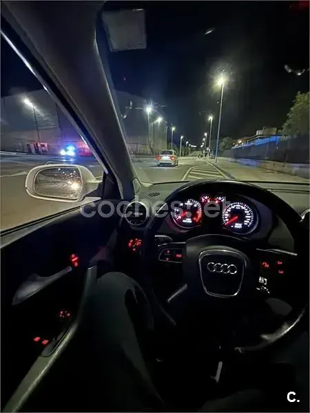 Usado Audi A3 Attraction 105 CV (77 kW) 2012 Blanco Utilitario