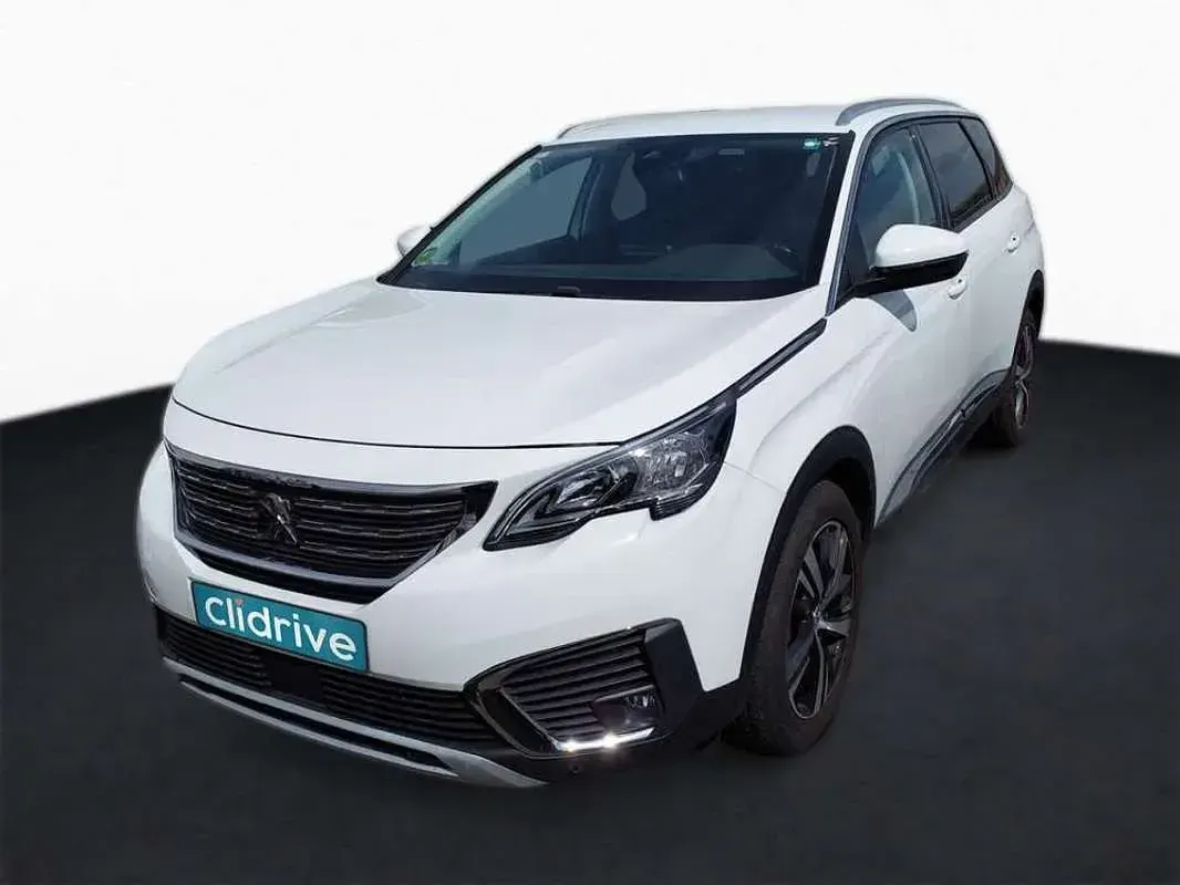Usado Peugeot 5008 Allure 131 CV (96 kW) 2019 Blanco SUV