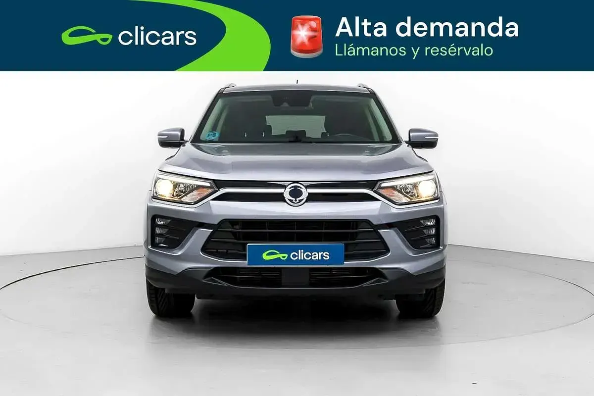 Usado SsangYong Korando 136 CV (100 kW) 2023 Gris SUV