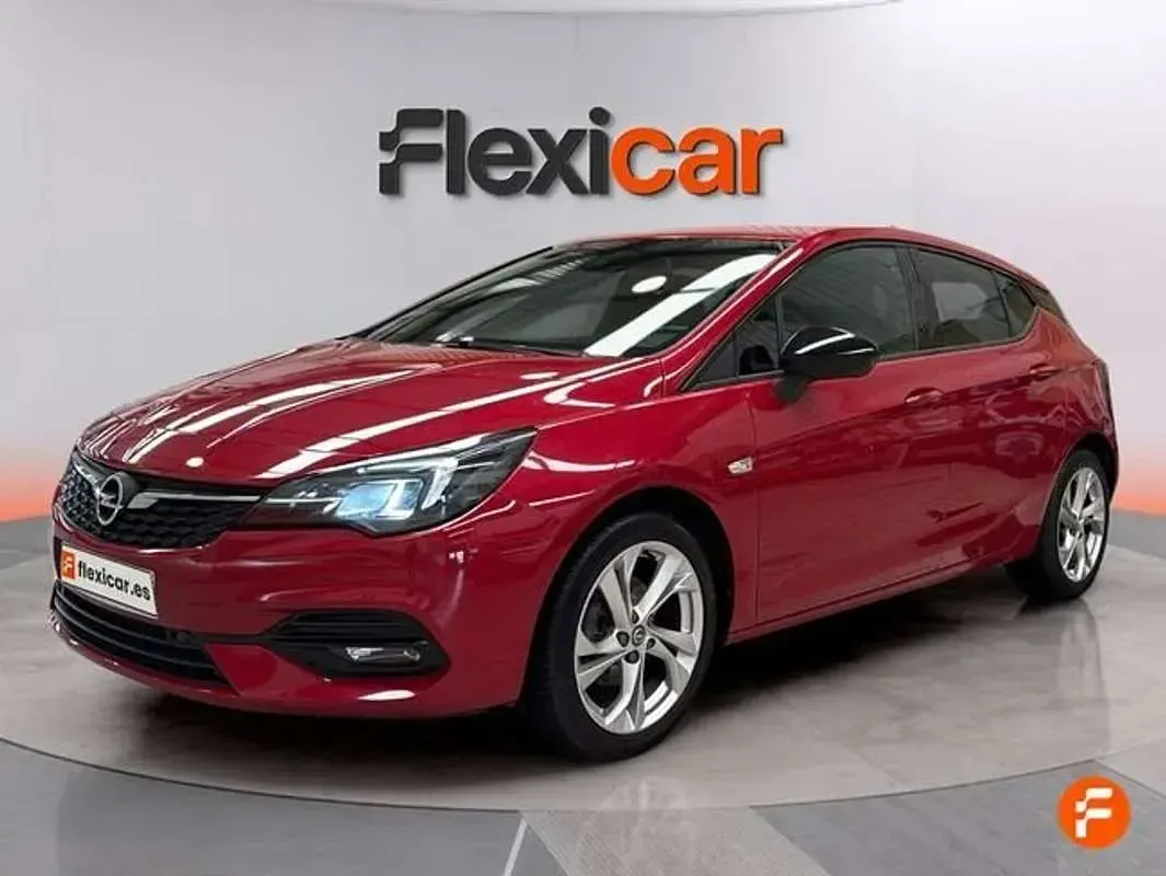 Używany Opel Astra Design & Tech 110 KM (80 kW) 2021 Czerwony Hatchback