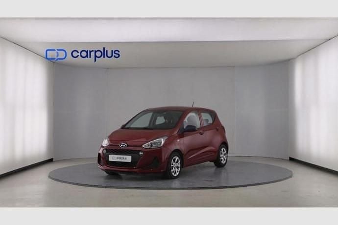 Rojo Usado 2017 Hyundai i10 Utilitario | 8990 € (Precio justo) - Imagen 1/4