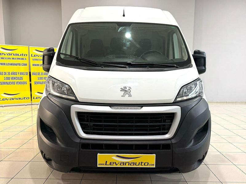 Usado Peugeot Boxer S 140 CV (102 kW) 2019 Blanco Van