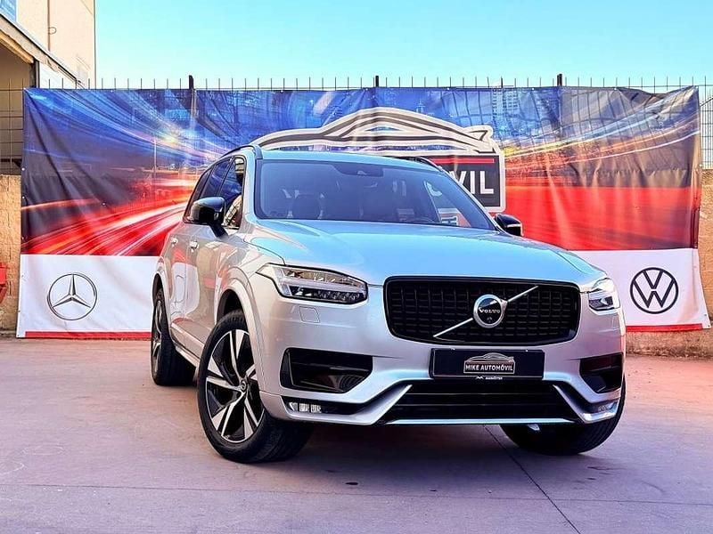 Plateado Usado 2020 Volvo XC90 Momentum SUV | 58.800 € - Imagen 1/4