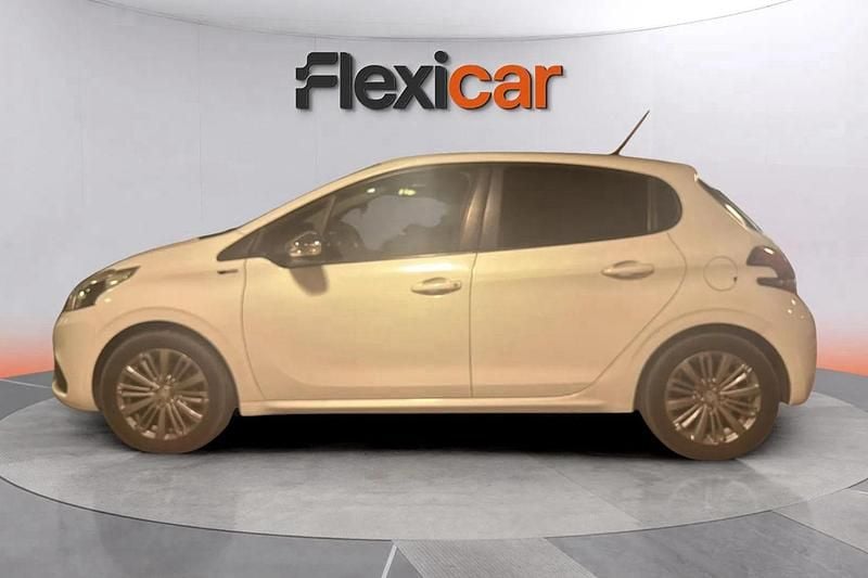 Usado Peugeot 208 Access 82 CV (60 kW) 2017 Blanco Utilitario