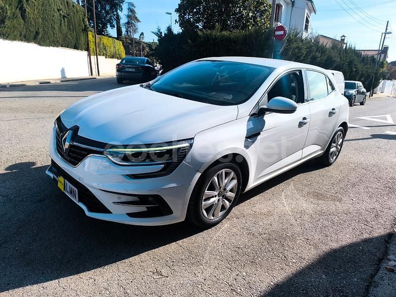 Usado Renault Mégane IV Business 115 CV (84 kW) 2020 Blanco Berlina
