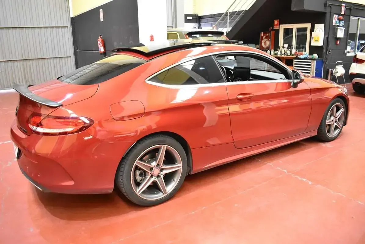 Usado Mercedes C250 204 CV (150 kW) 2017 Burdeos Coupe