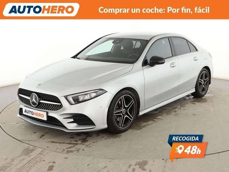 Gris Usado 2022 Mercedes A180 AMG line Berlina | 26.545 € (Buen precio) - Imagen 1/3