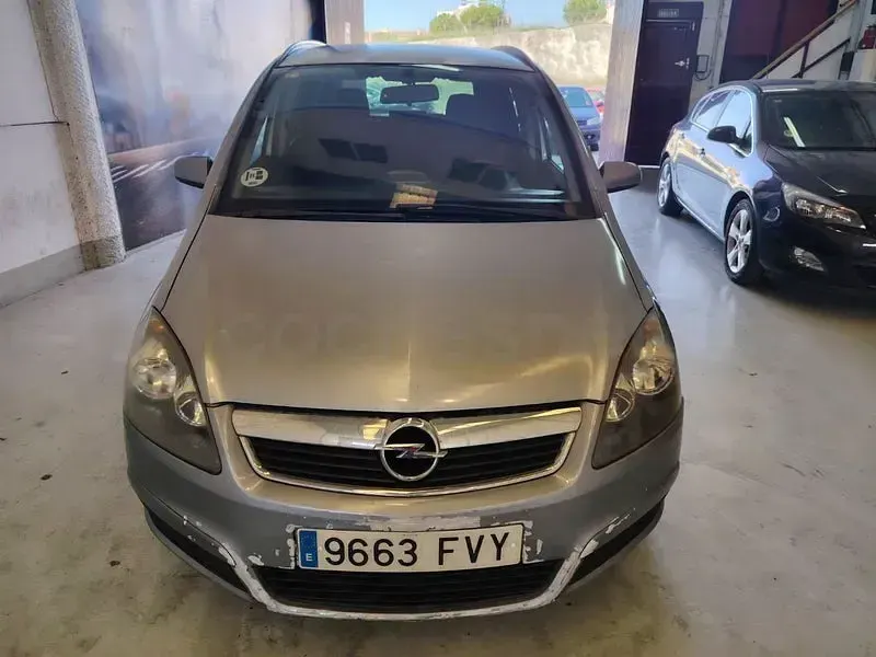 Usado Opel Zafira Enjoy 120 CV (88 kW) 2007 Gris / plata Monovolumen