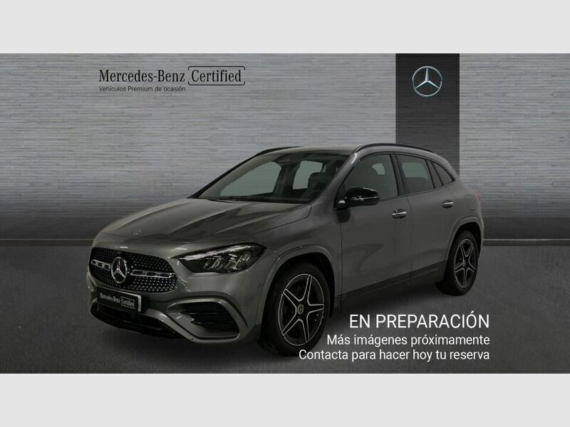 Gris / plateado Usado 2024 Mercedes GLA200 AMG line SUV | 42.490 € (Precio justo) - Imagen 1/4
