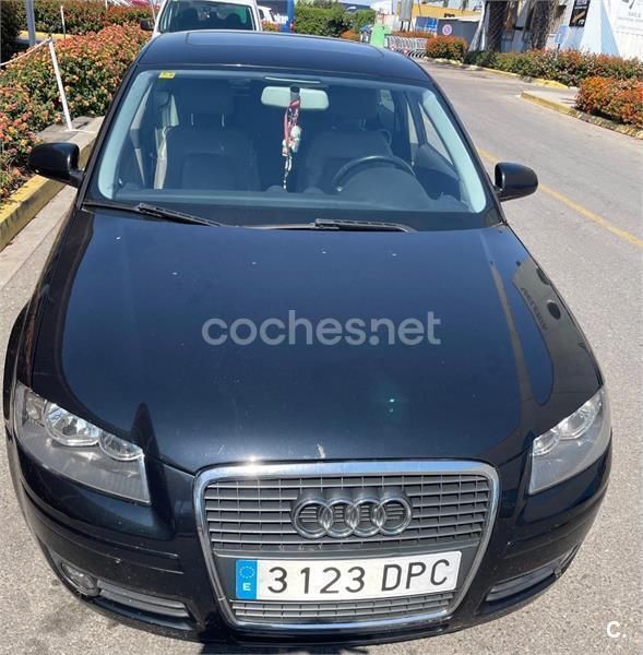 Negro Usado 2005 Audi A3 Ambition Berlina | 4300 € (Precio justo) - Imagen 1/3