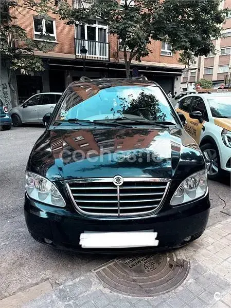 Usado SsangYong Rodius 165 CV (121 kW) 2010 Negro Monovolumen