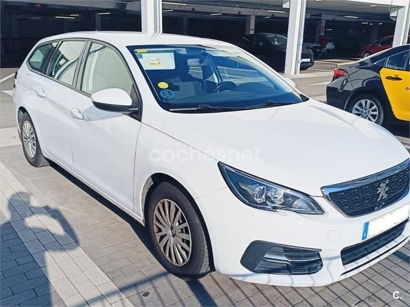Blanco Usado 2018 Peugeot 308 Business-Line Familiar | 8900 € (Precio justo) - Imagen 1/4