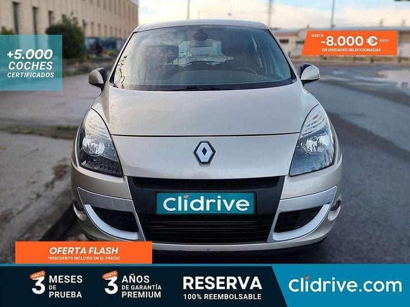 Usado Renault Scénic III 106 CV (77 kW) 2010 Amarillo Monovolumen