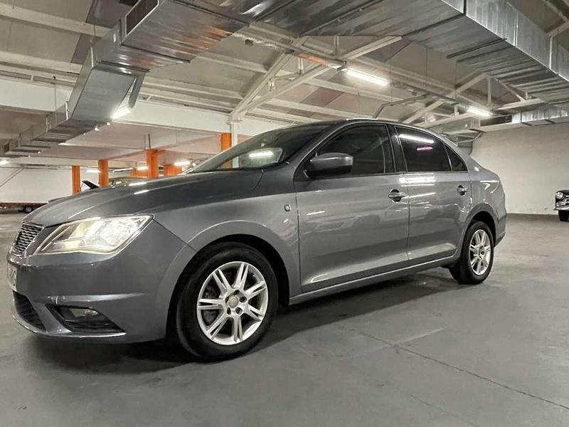 Gris Usado 2013 Seat Toledo Style Utilitario | 4900 € (Buen precio) - Imagen 1/4