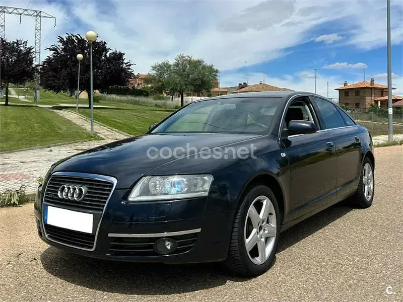 Usado Audi A6 225 CV (165 kW) 2006 Azul Berlina