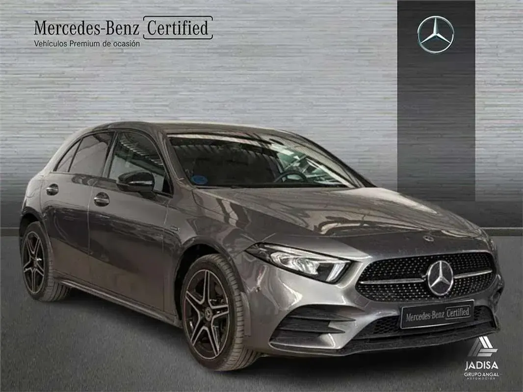 Usado Mercedes A250 218 CV (160 kW) 2021 Berlina