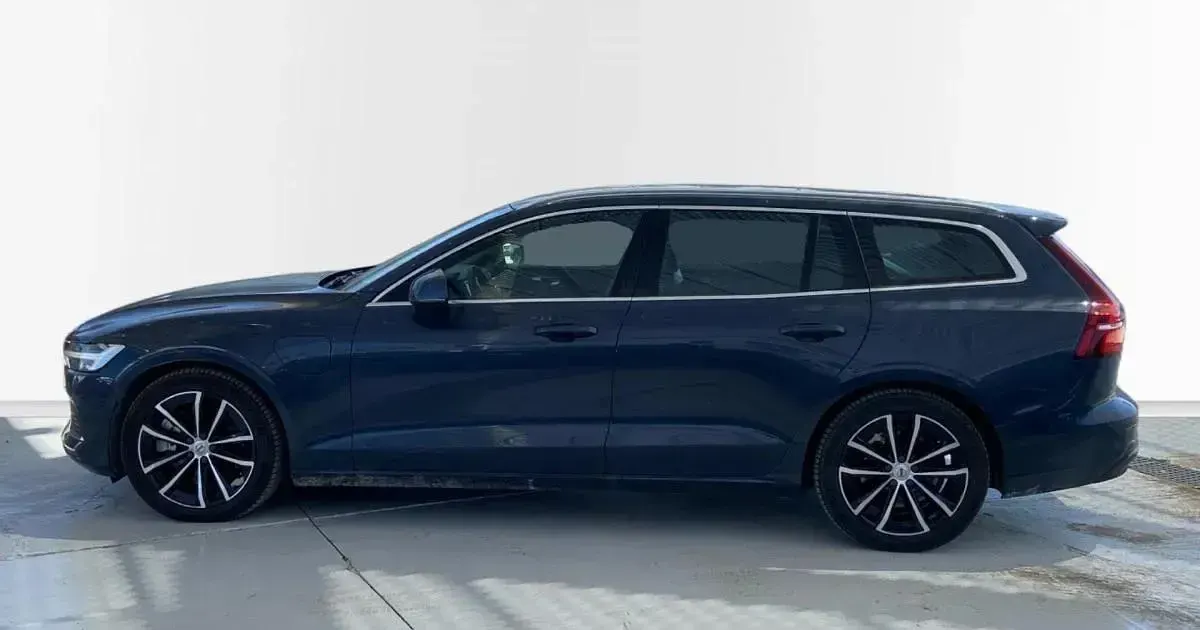 Usado Volvo V60 Core 350 CV (257 kW) 2025 Familiar