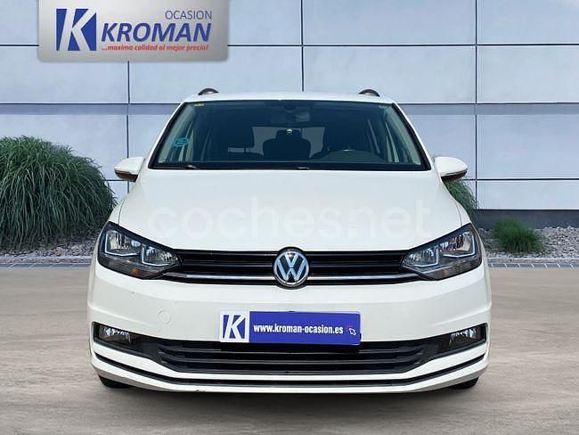 Usado VW Touran Business 117 CV (86 kW) 2018 Blanco Monovolumen