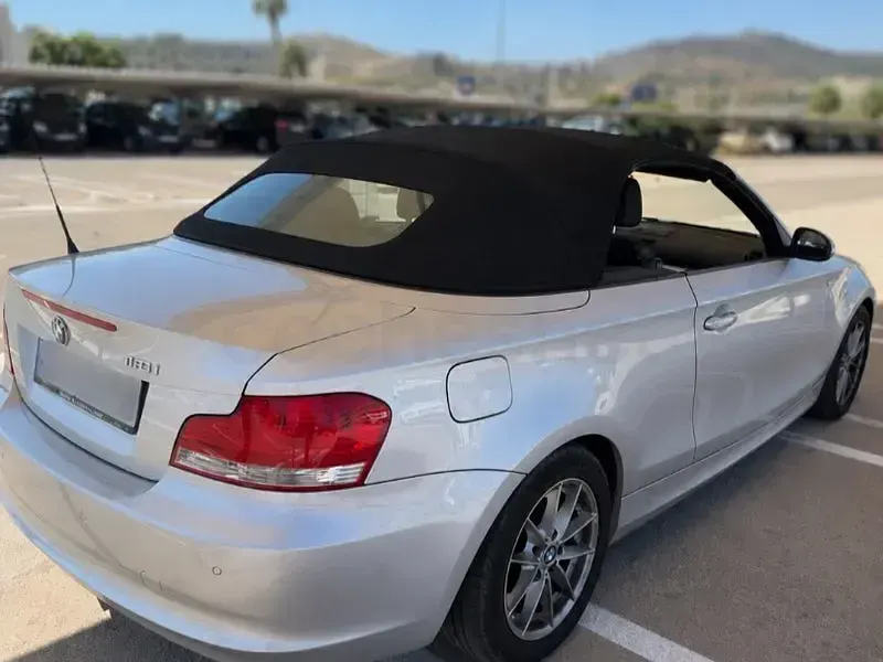 Usado BMW 118 Cabriolet Comfort Edition 143 CV (105 kW) 2010 Gris / plata Descapotable