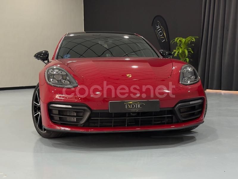 Usado Porsche Panamera Sport Turismo 560 CV (411 kW) 2021 Rojo Familiar