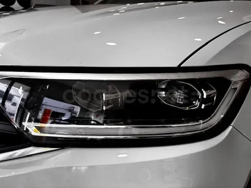 Usado VW T-Roc Life 110 CV (80 kW) 2024 Blanco SUV