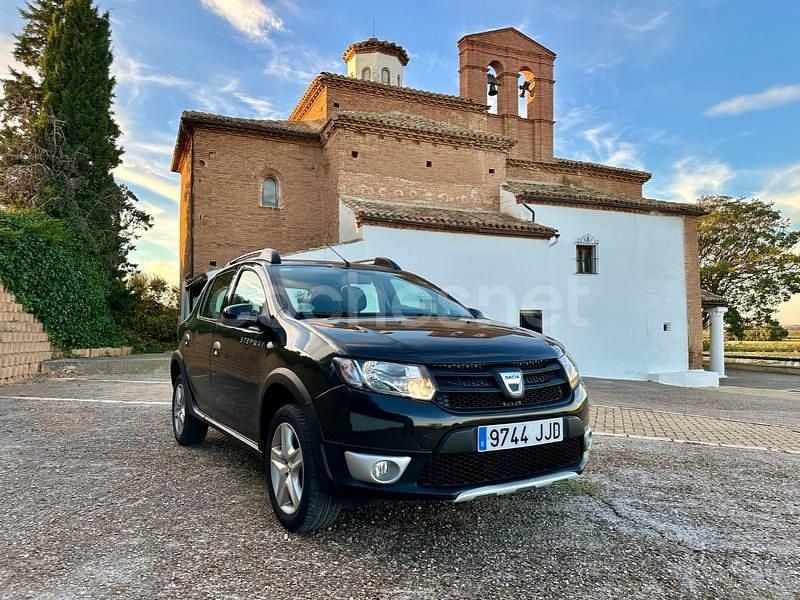 Negro Usado 2016 Dacia Sandero Stepway Utilitario | 8000 € (Precio justo) - Imagen 1/4