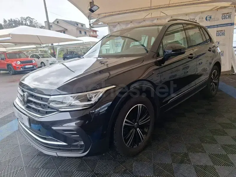 Usado VW Tiguan Life 150 CV (110 kW) 2022 Negro SUV