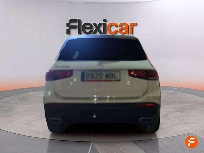 Usado Mercedes GLB200 163 CV (119 kW) 2022 Blanco SUV