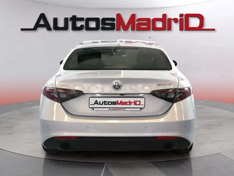 Usado Alfa Romeo Giulia Sprint 160 CV (117 kW) 2023 Beige Berlina