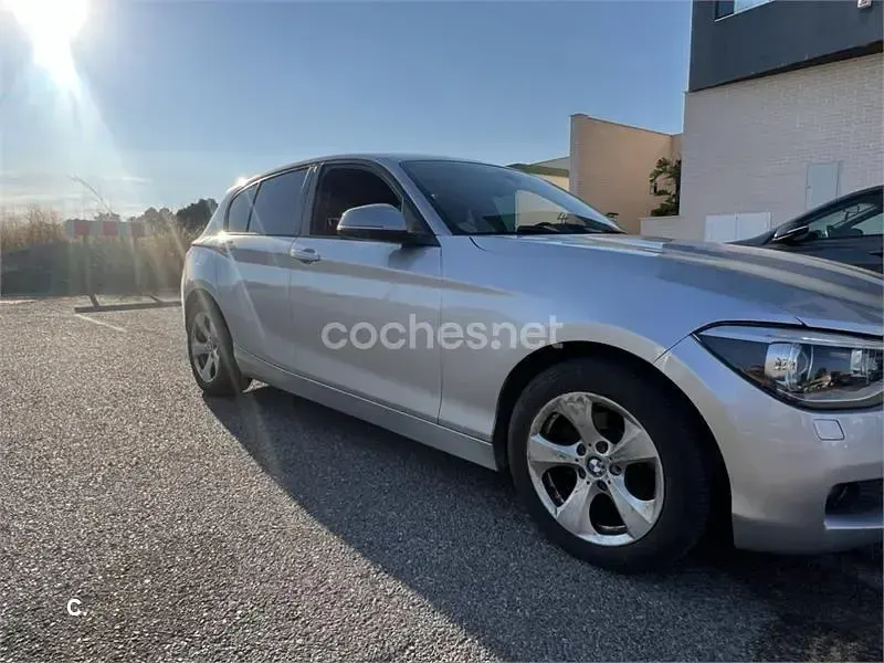 Usado BMW 118 M Sport 143 CV (105 kW) 2013 Gris / plata Utilitario