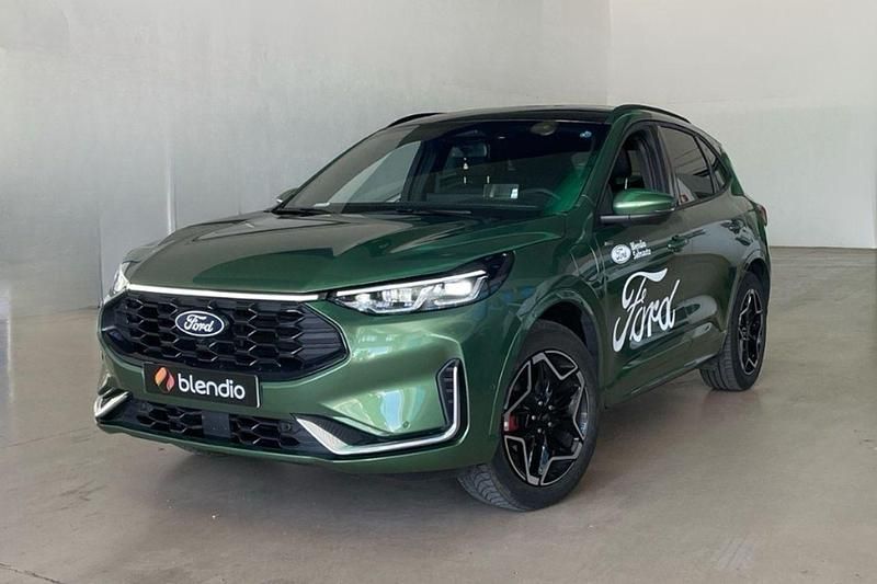 Usado Ford Kuga ST-Line X 243 CV (178 kW) 2024 Verde SUV