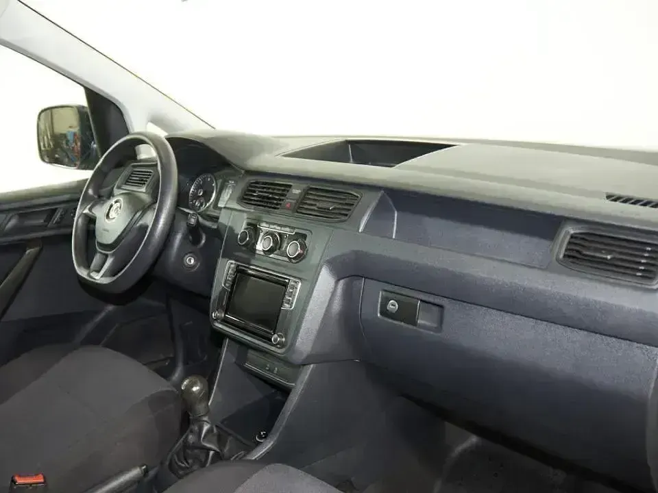 Usado VW Caddy 102 CV (75 kW) 2020 Blanco Monovolumen