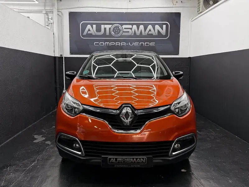 Usado Renault Captur Zen 90 CV (66 kW) 2017 Naranja SUV