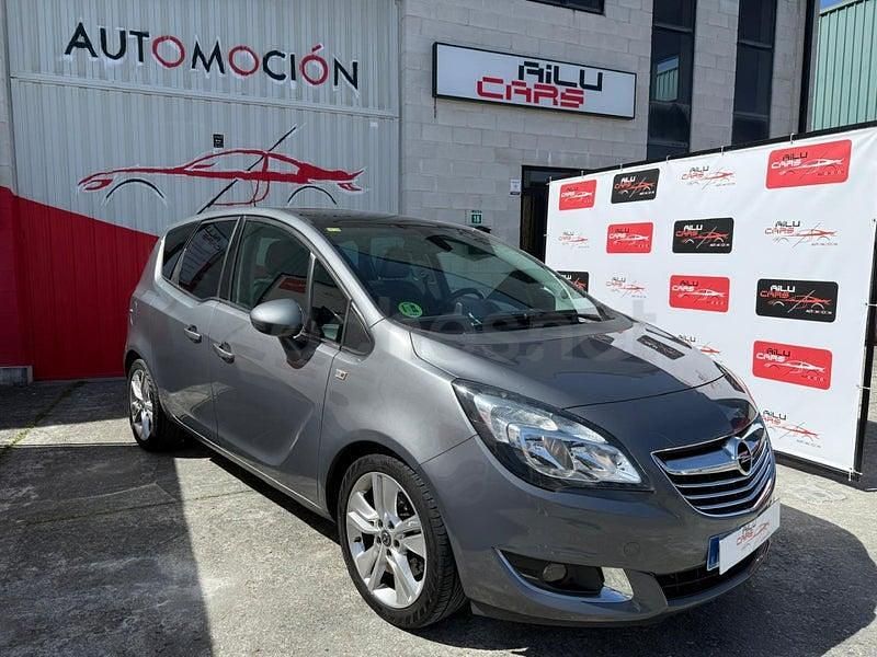 Usado Opel Meriva Excellence 110 CV (80 kW) 2016 Gris / plata Monovolumen