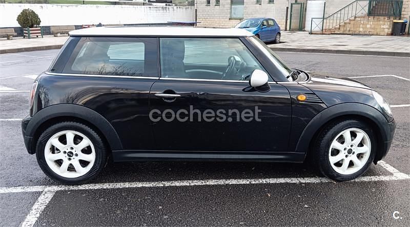 Usado Mini Cooper D 110 CV (80 kW) 2010 Negro Utilitario