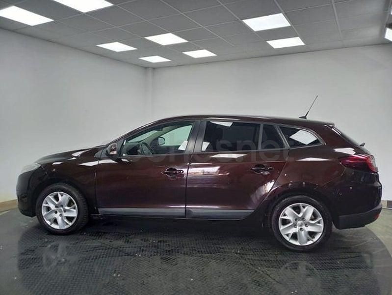 Usado Renault Mégane GrandTour Business 110 CV (80 kW) 2013 Marrón Familiar