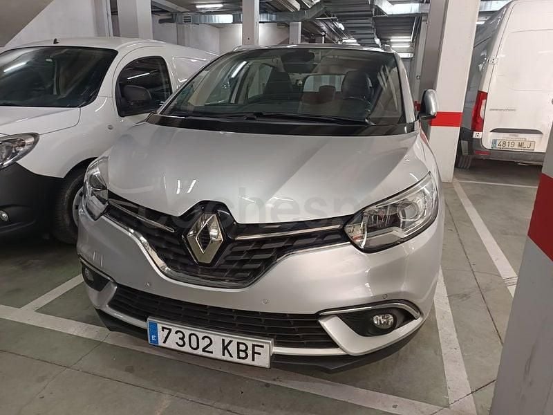 Usado Renault Grand Scénic IV Zen 130 CV (95 kW) 2017 Gris / plata Monovolumen