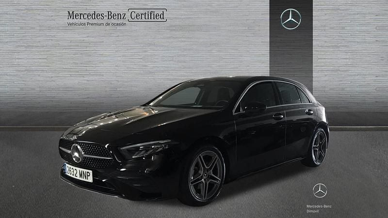 Negro Usado 2024 Mercedes A200 AMG line Berlina | 34.900 € (Precio justo) - Imagen 1/4