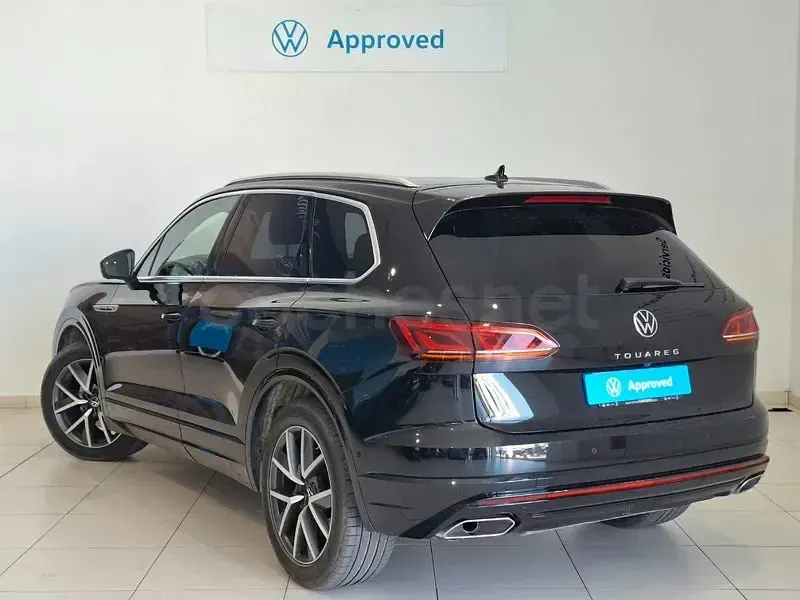 Usado VW Touareg R-line 286 CV (210 kW) 2023 Negro SUV