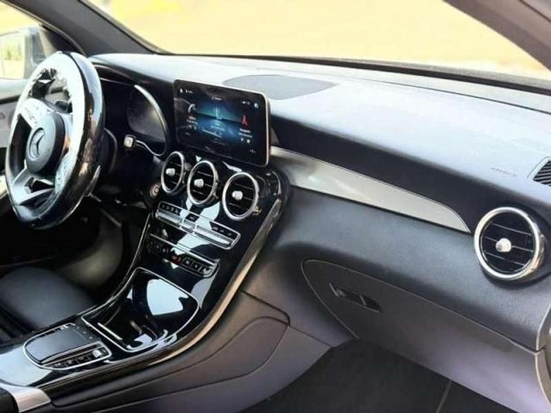 Usado Mercedes GLC220 194 HP (142 kW) 2021 Azul Coupé