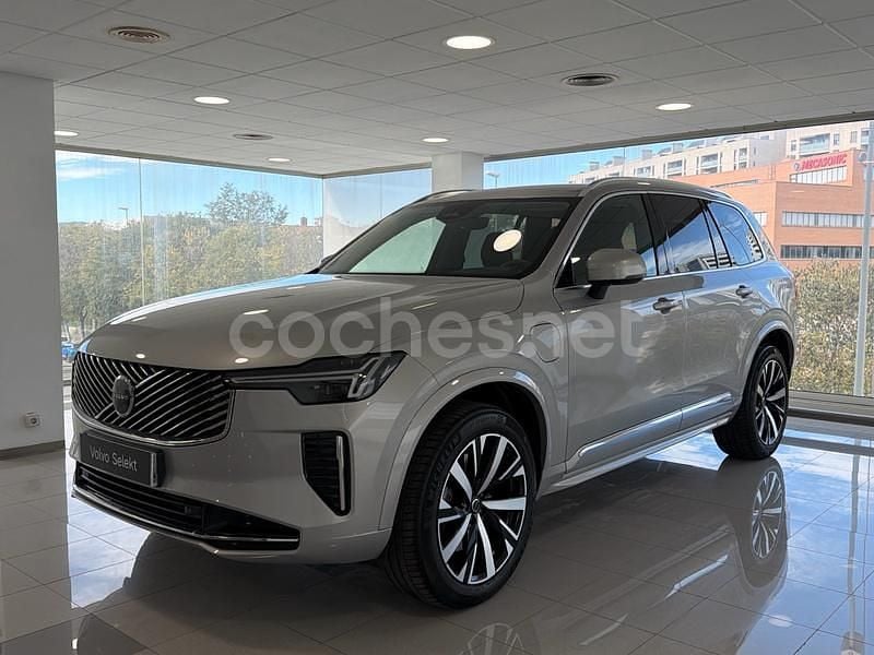 Usado Volvo XC90 Core 455 CV (334 kW) 2025 Gris / plata SUV