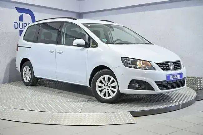 Usado Seat Alhambra Style 150 CV (110 kW) 2022 Blanco Monovolumen