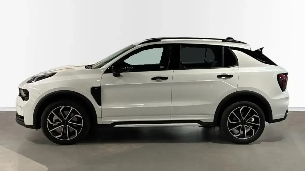 Usado Lynk & Co 01 276 CV (202 kW) 2026 Blanco SUV
