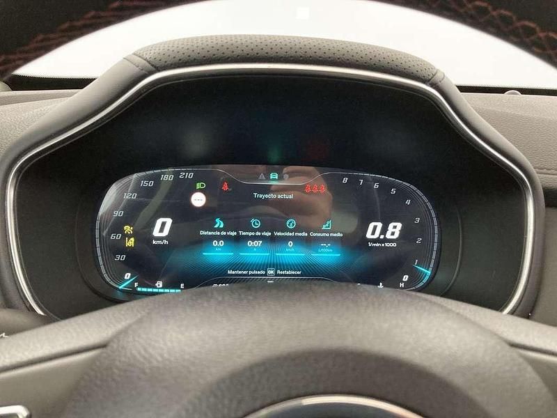 Begagnad MG HS Luxury 162 HK (119 kW) 2023 Röd SUV