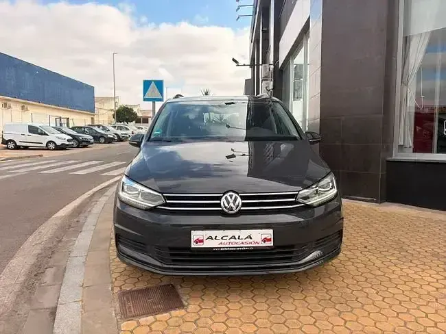 Usado VW Touran Sportline 150 CV (110 kW) 2019 Azul Monovolumen