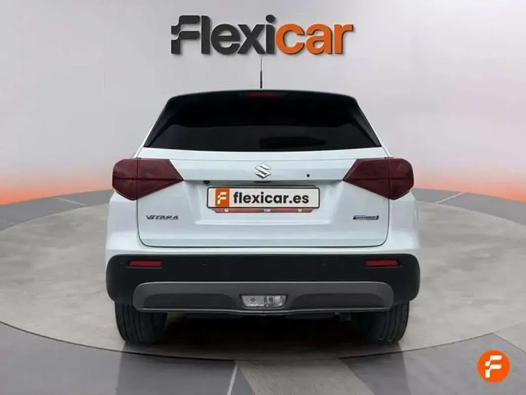 Usado Suzuki Vitara 110 CV (80 kW) 2025 Blanco SUV