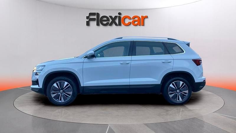 Usado Skoda Karoq Selection 150 CV (110 kW) 2024 Blanco SUV